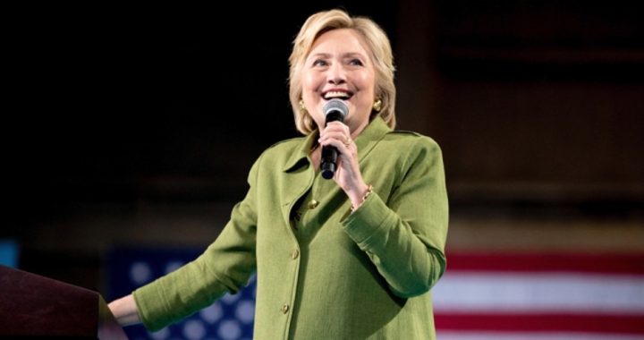 Hillary Clinton Does “Full Flip-Flop” on TPP