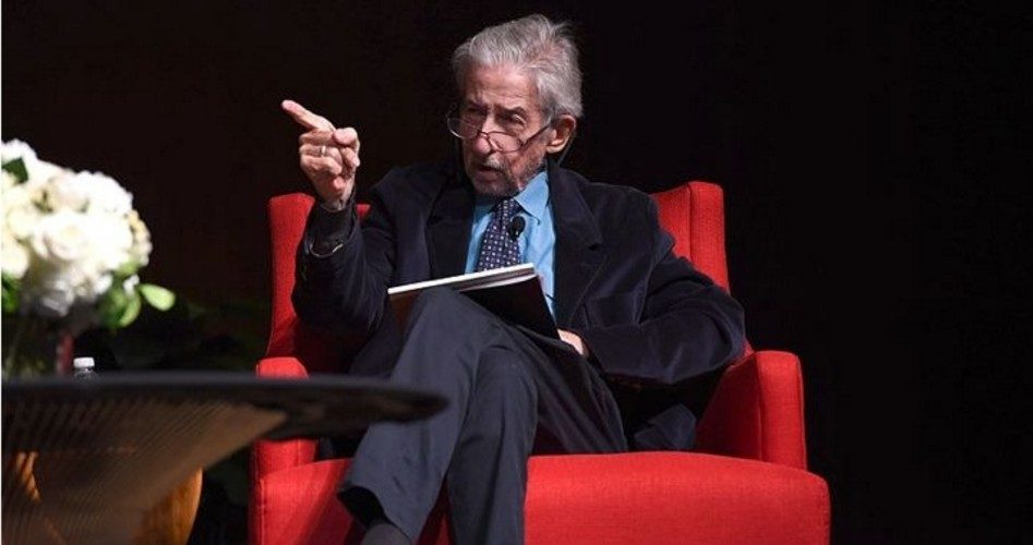 Tom Hayden, 1960s Radical, Dead at 76