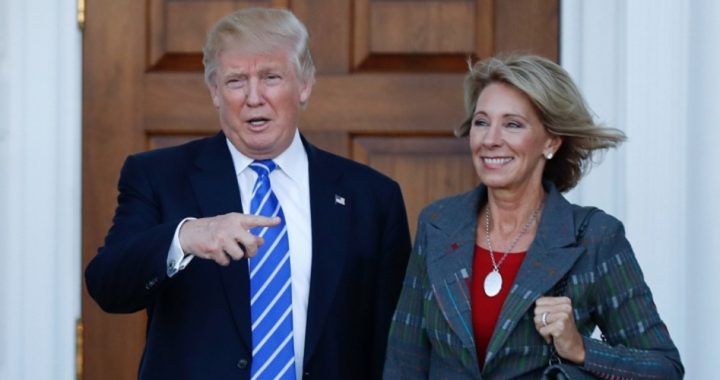Trump Team Touts “National Standards” After Opposing Common Core