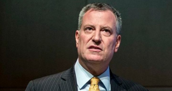 NYC’s Ultra-Left Mayor De Blasio: No ICE Agents in City Schools Without Warrants