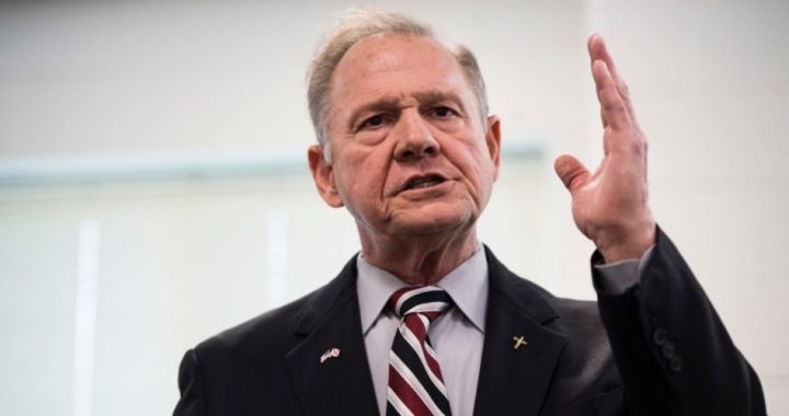 In Senate Race, Alabama Judge Moore Takes on D.C. Establishment