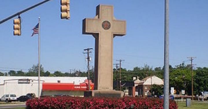 Federal Court Rules WWI Memorial “Unconstitutional”