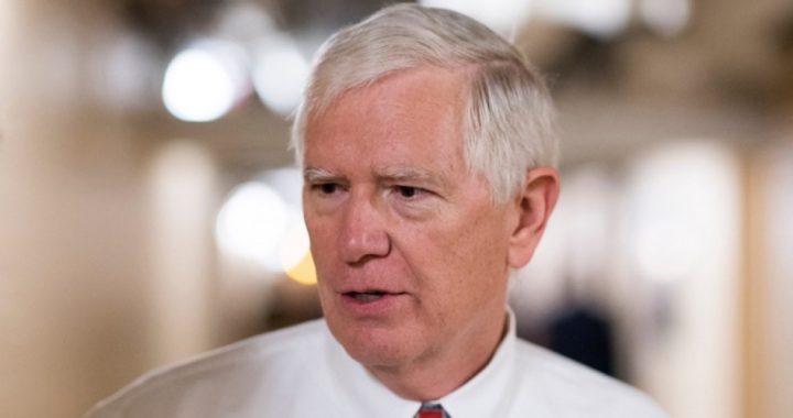 Rep. Mo Brooks: Yearbook Inscription in Roy Moore Case Is Forgery