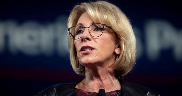 Betsy DeVos Falsely Claims Common Core is Dead