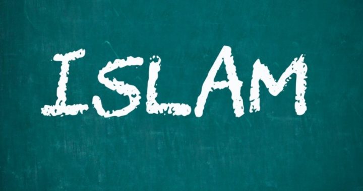 Middle School Tells Students That Islam Is the “True Faith”