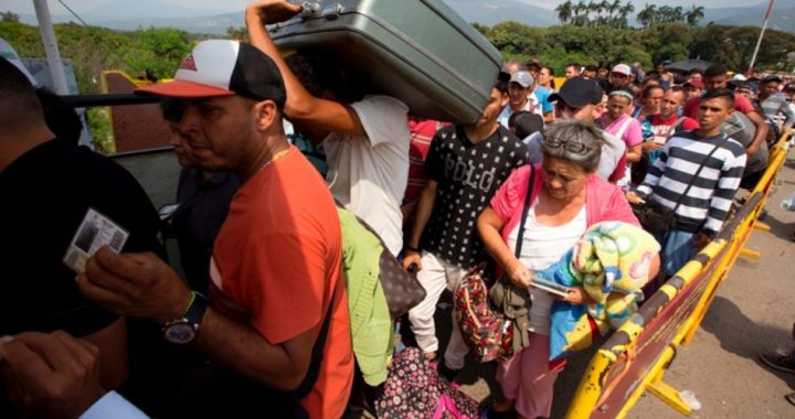 Colombia Overwhelmed With Venezuelan Refugees, Deports Some