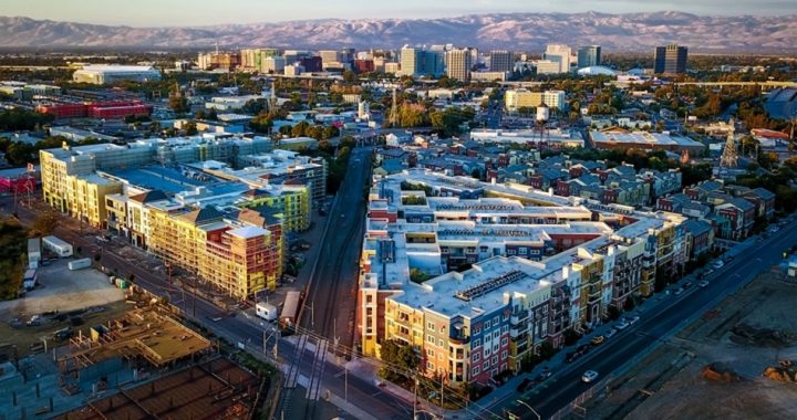 Increasing Rents Driving Middle Class Out of Silicon Valley