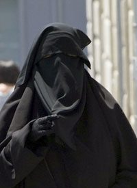 Mich. Supreme Court Allows Judges to Ban Veil From Court
