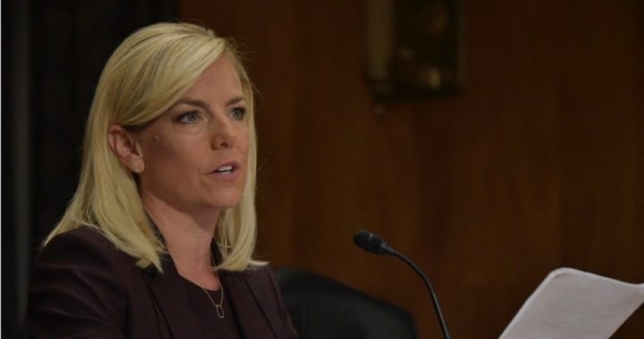 DHS Secretary: Migrants Must Await Immigration Court Decision in Mexico
