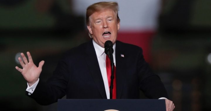 Politico: Models Predict a Trumpslide in 2020 if Economy Stays Strong