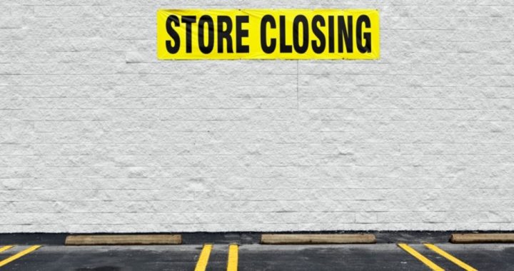 Retail Chains Closing More Stores as Sales Shift to E-commerce