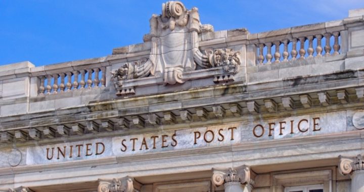 Sanders, AOC Want Post Office to Be “Public Option” Bank