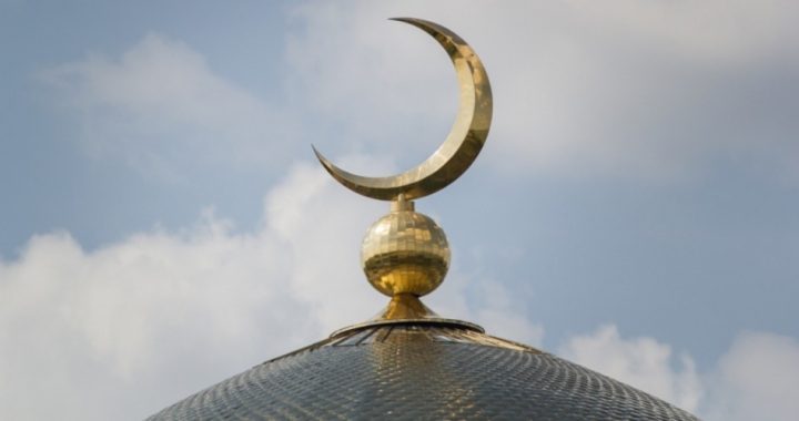 Backdoor Sharia Law? Lawmakers Aim to Define “Islam” as a Race