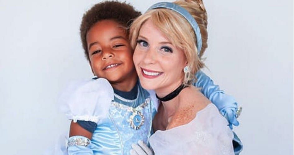 Woman Photographs Boys Dressed as Princesses to Make the Behavior “Normal”