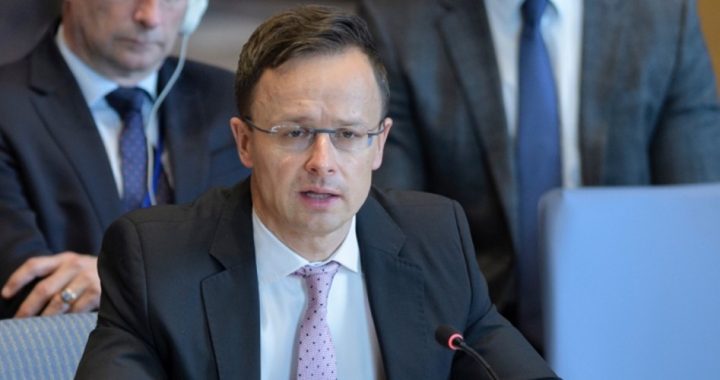 Hungarian Foreign Minister: Mass Migration Is a “Serious Threat” to Humanity