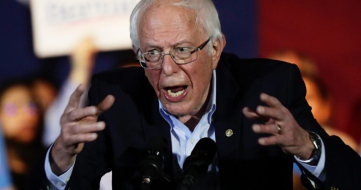 Bernie Sanders Still Praises Communist Cuba