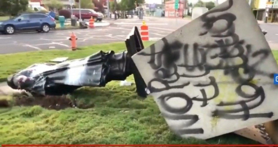 Toppled Statues to Toppled Republic? A Venezuelan Issues a Déjà-vu Warning