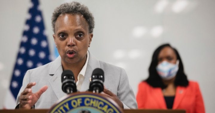 Lightfoot Fiddles as Chicago Burns: 70 Shot, 10 Killed This Weekend
