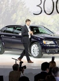 Chrysler Loses Money, Pays Bonuses Anyway