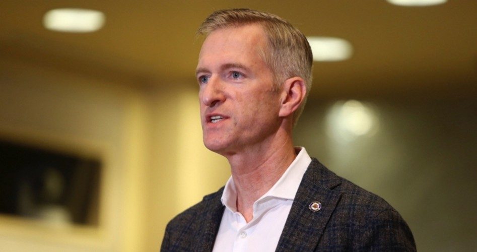 Tone-deaf Portland Mayor Blames President Trump for Weekend Violence