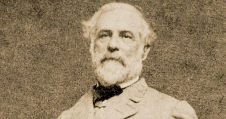 Robert E. Lee: A Man Without a Country for 110 Years