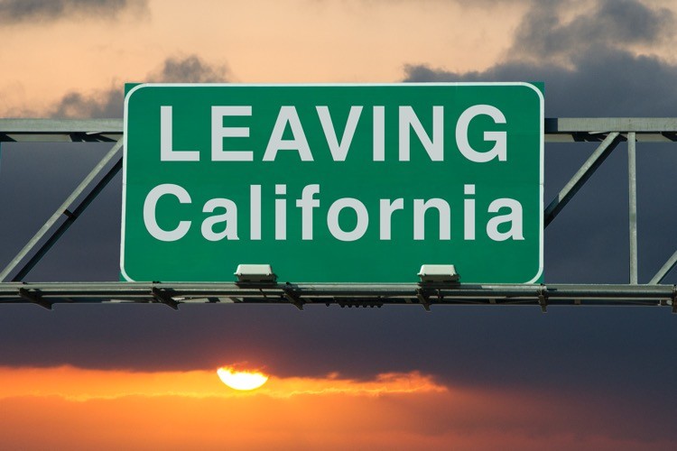 People Continue to Leave California in Droves - The New American