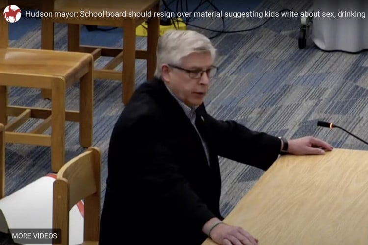 Hudson, Ohio, School Board Won’t Resign After Mayor's Threat of Charges