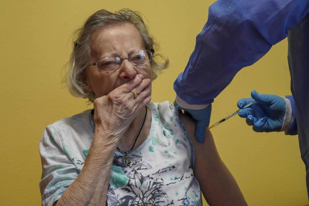 Biden to MANDATE Vaccines for Federal Employees and Contractors Biden to MANDATE Vaccines for Federal Employees and Contractors