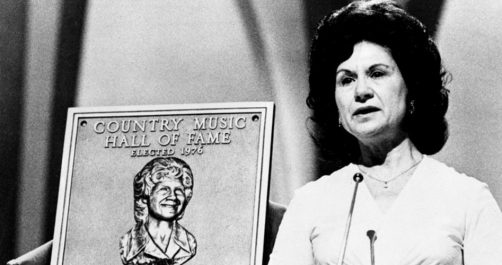 Country Music Singer Kitty Wells Dies July 16