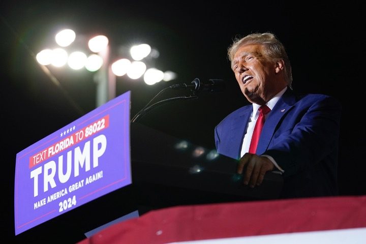 Florida’s Republican Latinos Stand Behind Trump Amid Immigration Rhetoric Florida’s Republican Latinos Stand Behind Trump Amid Immigration Rhetoric