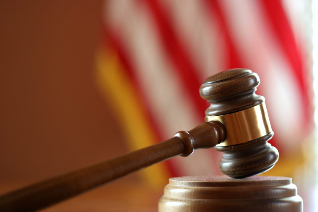 Federal Judge Frees Pair Charged in Border-agent Ambush