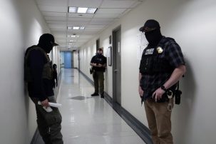 Pa. Democrats Propose Bill Requiring ICE, Other Agents to Stop Masking