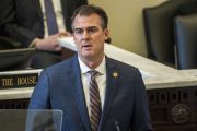Stitt Breaks With GOP Governors Over Trump’s Guard Deployment to Illinois