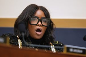 Report: Far-left Dem Crockett Didn’t Report Stocks As Required