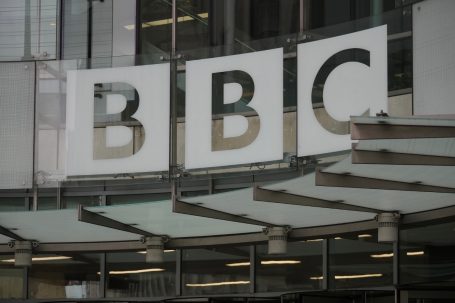 Trump Threatens to Sue BBC for $1B; Top Execs Quit Over Defamatory Documentary Trump Threatens to Sue BBC for $1B; Top Execs Quit Over Defamatory Documentary