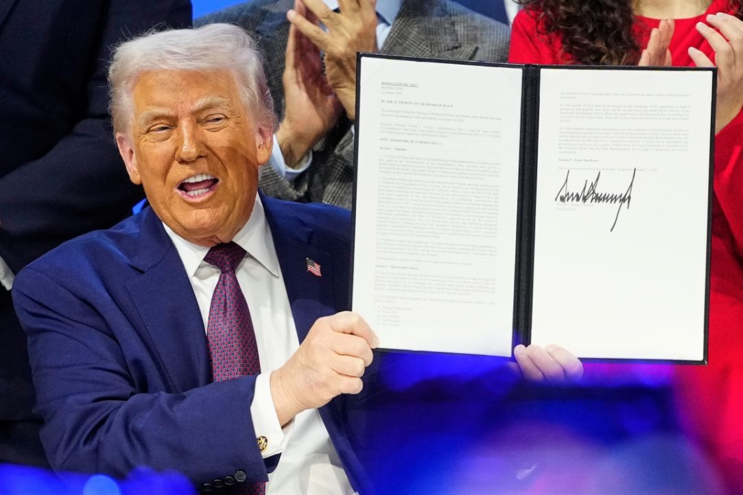 Trump “Ratifies” Board of Peace Charter in Davos