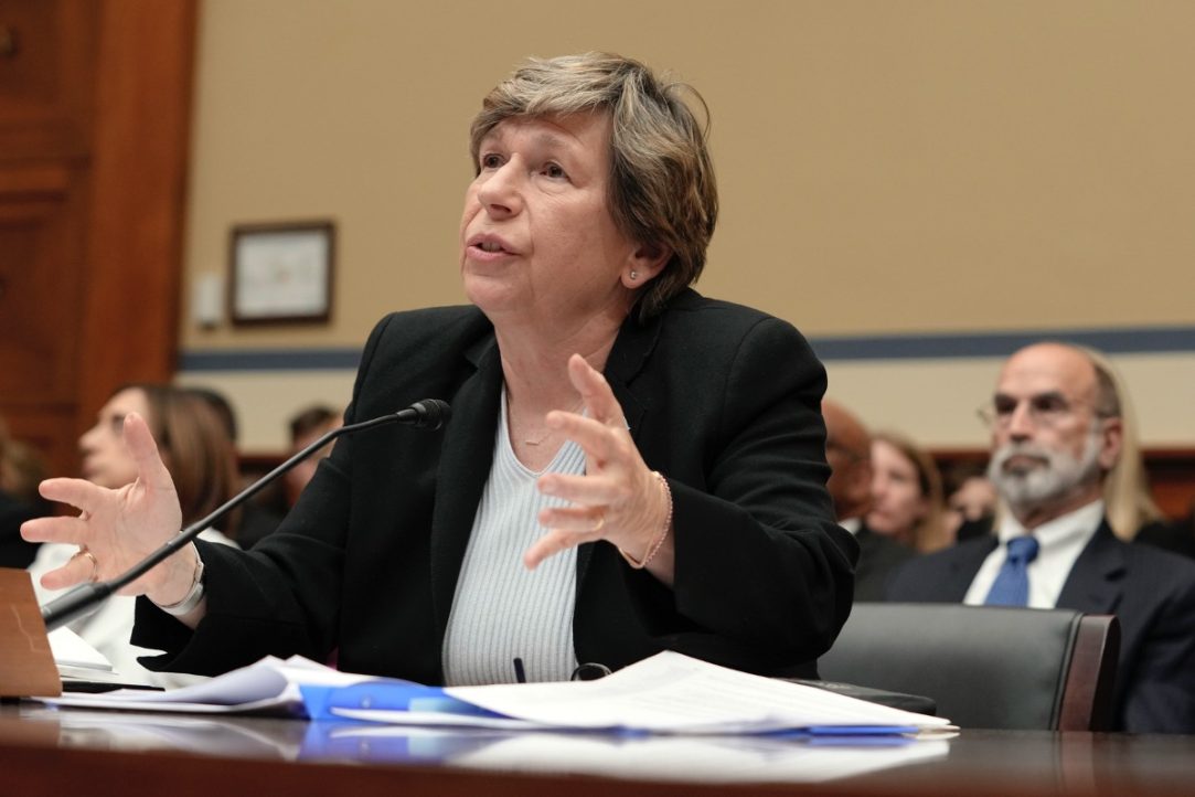 Weingarten Calls for WEF Involvement in U.S. Curriculum