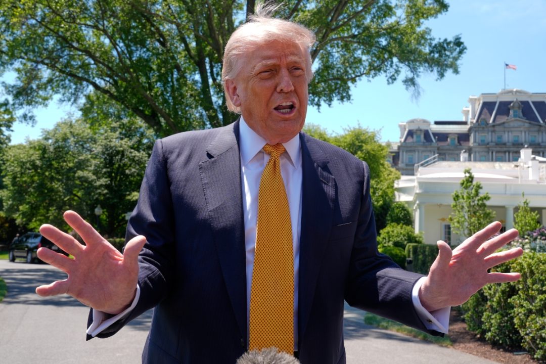 Trump Opposed Sending Weapons to Kurds for Iranian Opposition, Knew Weapons Would “Never Get There”