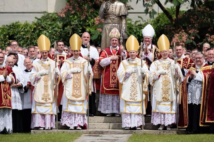 Vatican Excommunicates Traditionalist Group for Schism