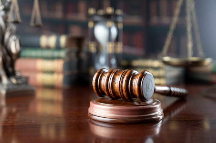 Mo. AG: Prosecutor Romanced Defense Atty, Shacked Up With Illegal Alien