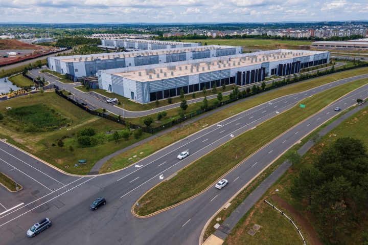 Data Centers Become a Midterm Liability as Trump Keeps Pushing Them