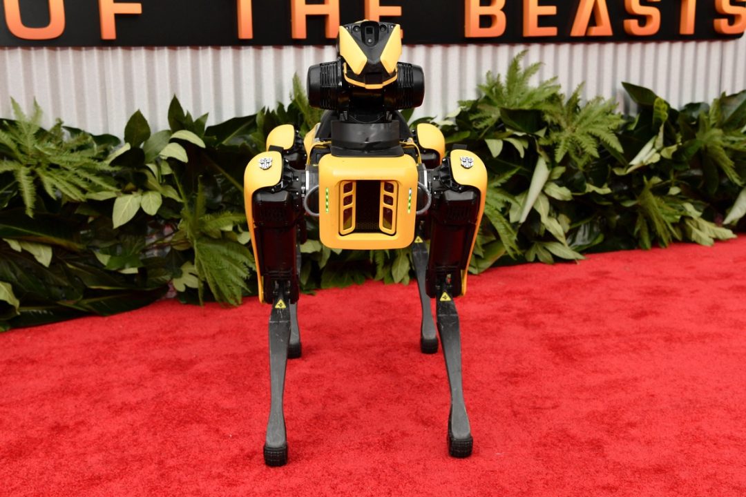 ICE Moves to Buy Robot Quadrupeds As Federal Police State Expands