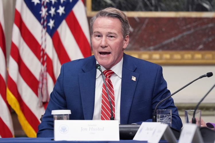 Republicans Try to Distance Themselves From Iran War While Keeping It Going