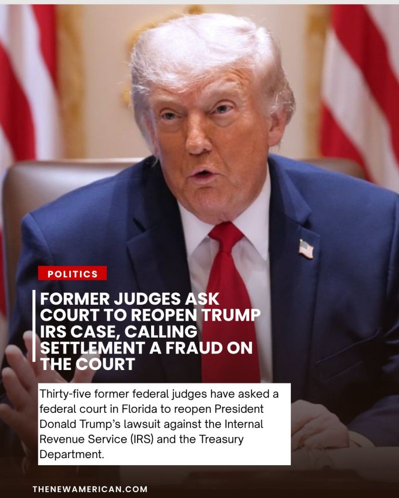 Image for the Tweet beginning: Thirty-five former federal judges are