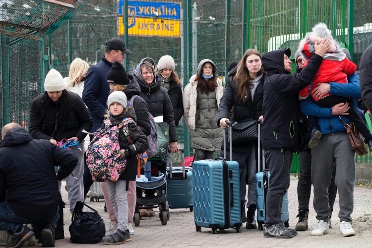 Border Agents Will Head to Poland to Handle Ukrainian Refugees as Illegal-alien Invasion Continues at U.S. Border With Mexico
