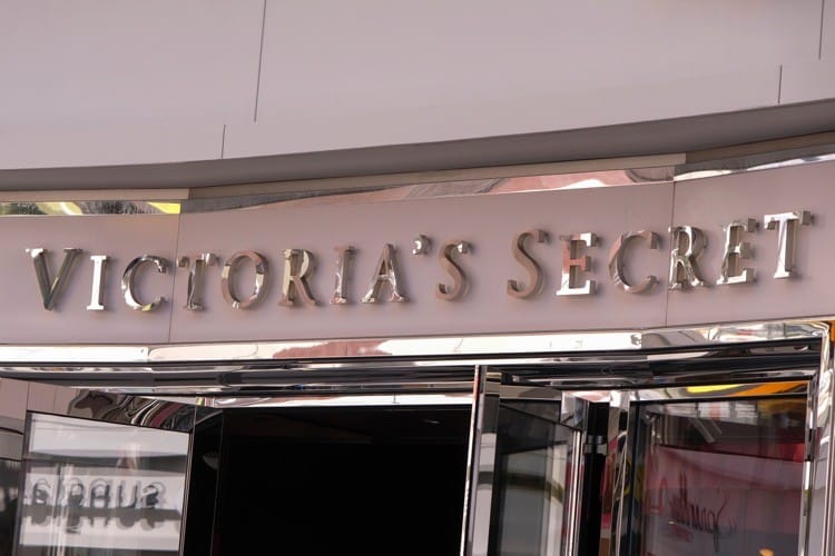 Victoria’s Secret Dumps Supermodel “Angels,” Hires Woke Activists Instead - The New American